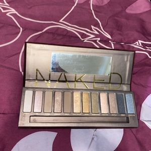 NAKED Eyeshadow Palette